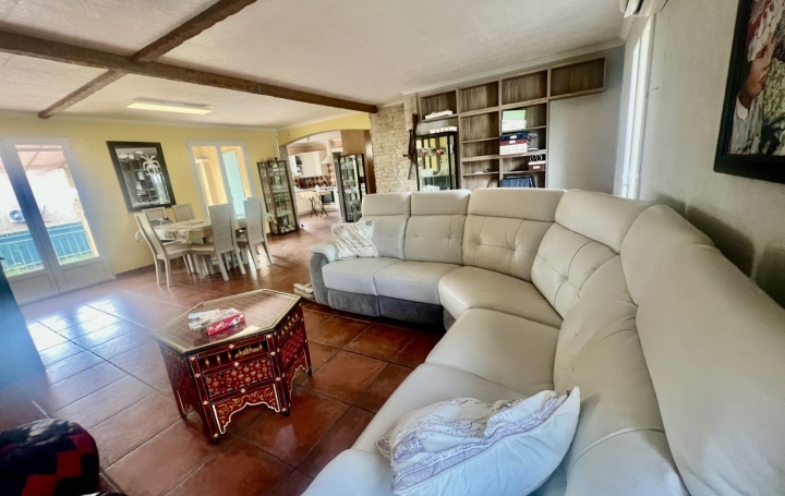 Villa SAINT-GILLES (30800)  116 m2 299 000 € 