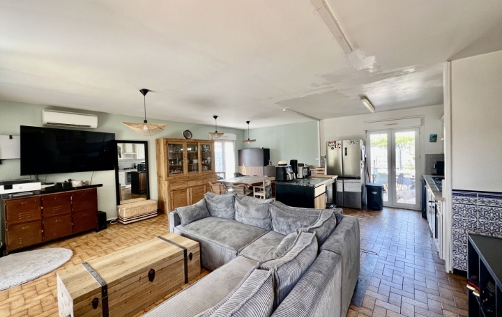 Villa SAINT-GILLES (30800)  90 m2 273 000 € 