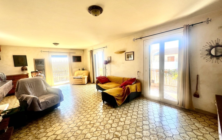 Villa SAINT-GILLES (30800)  180 m2 437 000 € 