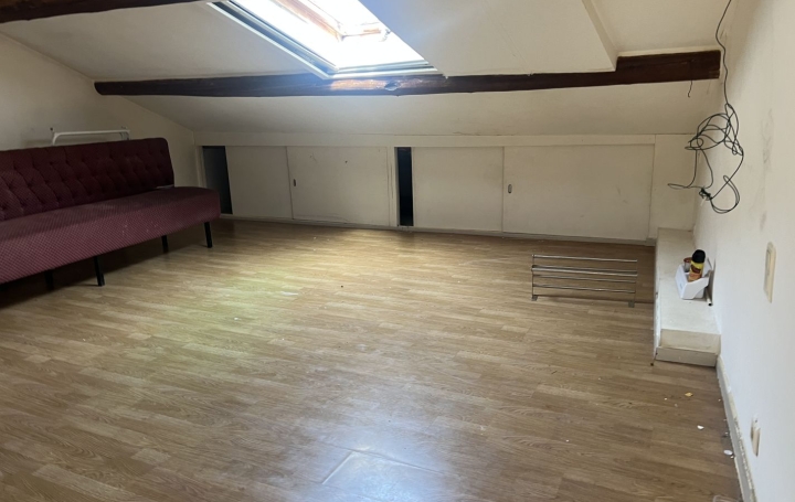 Maison de village SAINT-GILLES (30800)  124 m2 135 000 € 