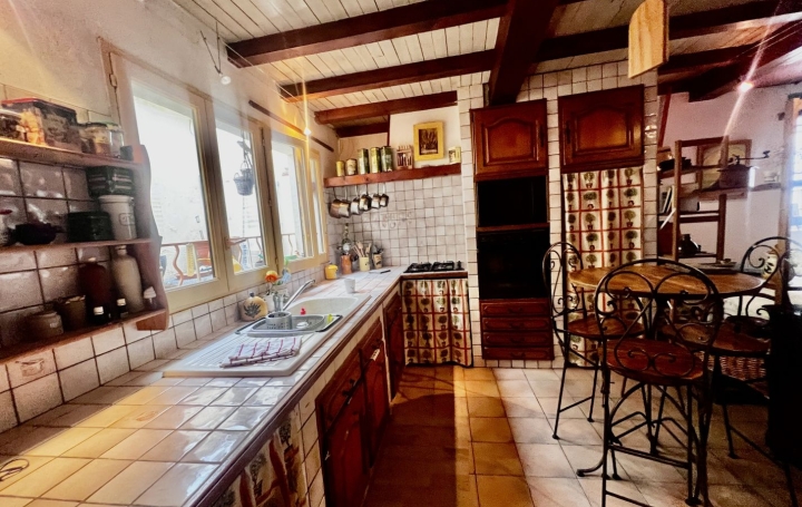 Maison SAINT-GILLES (30800)  91 m2 150 000 € 