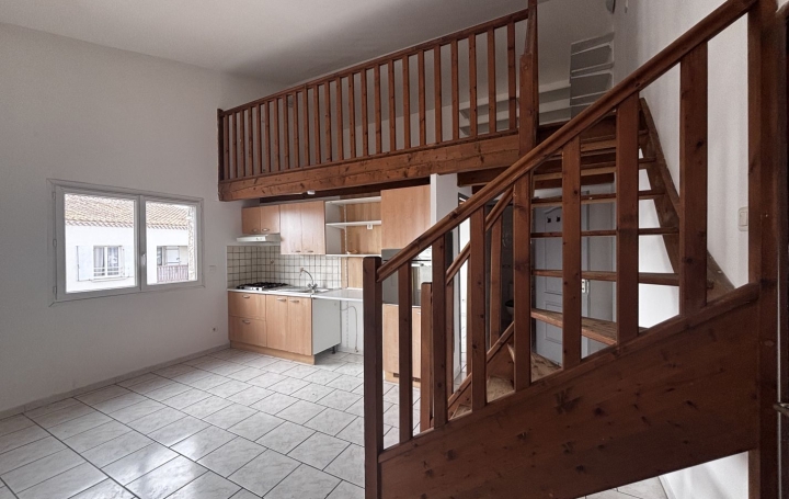 Immeuble SAINTES-MARIES-DE-LA-MER (13460)  400 m2 560 000 € 