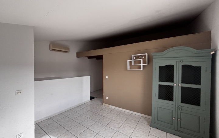 Immeuble SAINTES-MARIES-DE-LA-MER (13460)  400 m2 560 000 € 