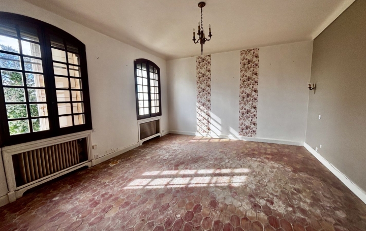 Maison BEAUCAIRE (30300)  277 m2 565 000 € 