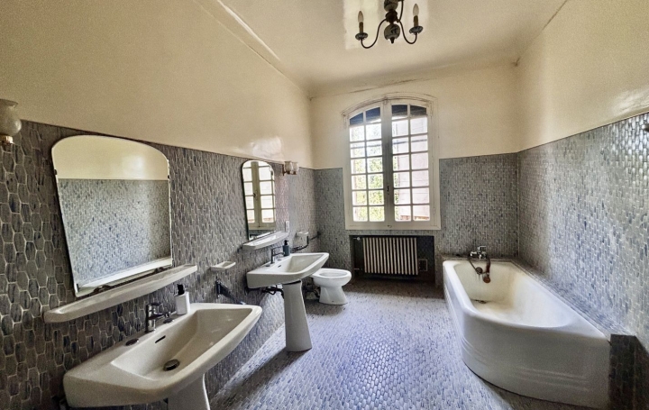 Maison BEAUCAIRE (30300)  277 m2 565 000 € 