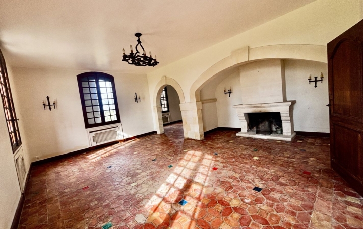 Maison BEAUCAIRE (30300)  277 m2 565 000 € 