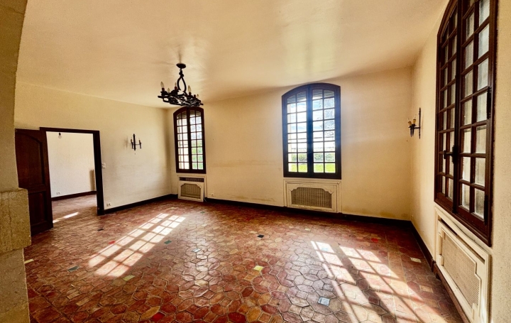 Maison BEAUCAIRE (30300)  277 m2 565 000 € 
