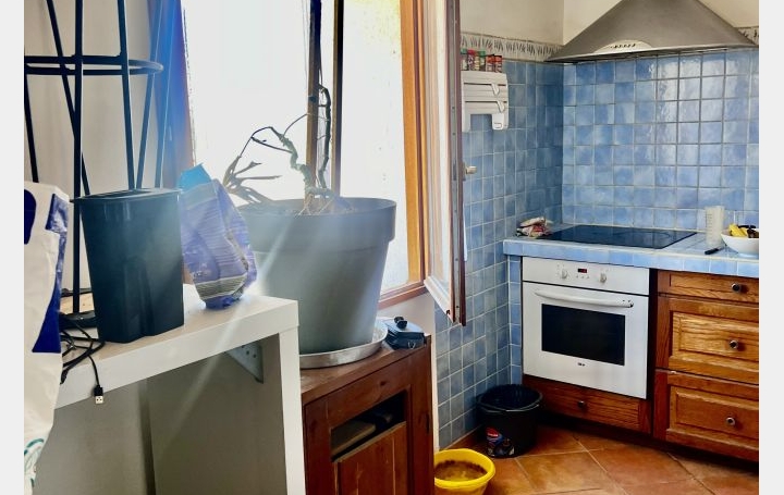 Immeuble SAINT-GILLES (30800)  210 m2 299 000 € 