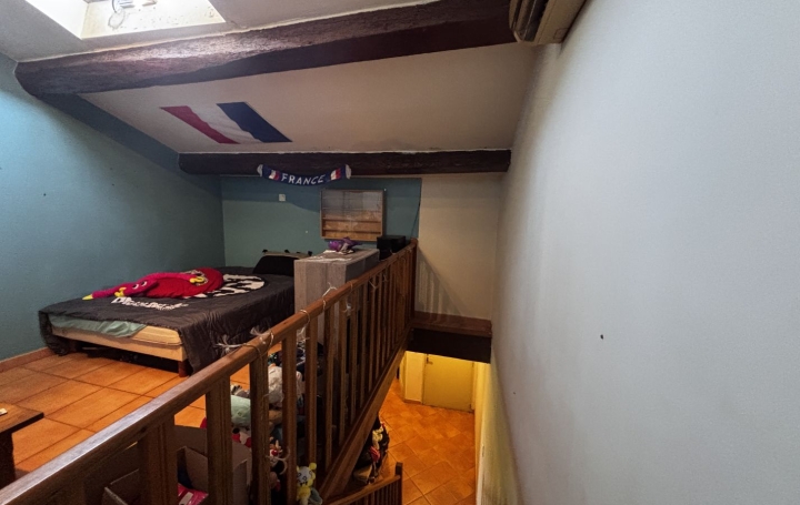 Immeuble SAINT-GILLES (30800)  210 m2 299 000 € 