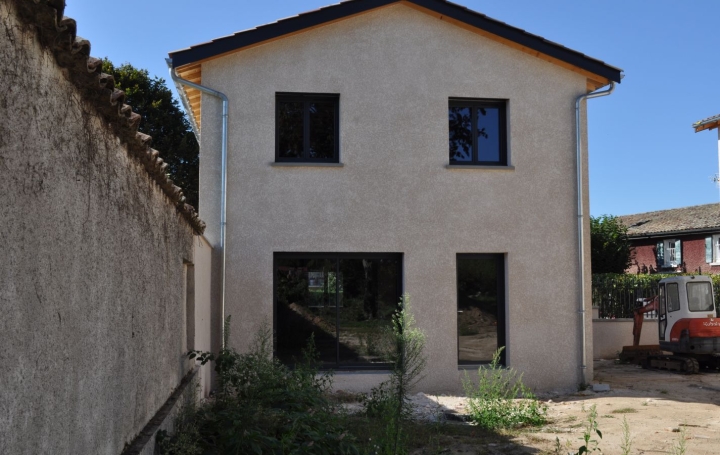 Maison BELLEVILLE-EN-BEAUJOLAIS (69220)  100 m2 229 000 € 