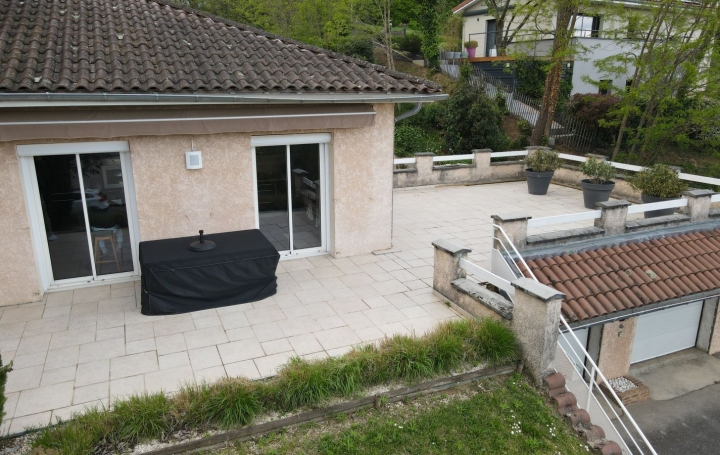 Maison FRANS (01480)  225 m2 650 000 € 