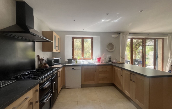 Maison VILLESEQUE-DES-CORBIERES (11360)  148 m2 329 000 € 