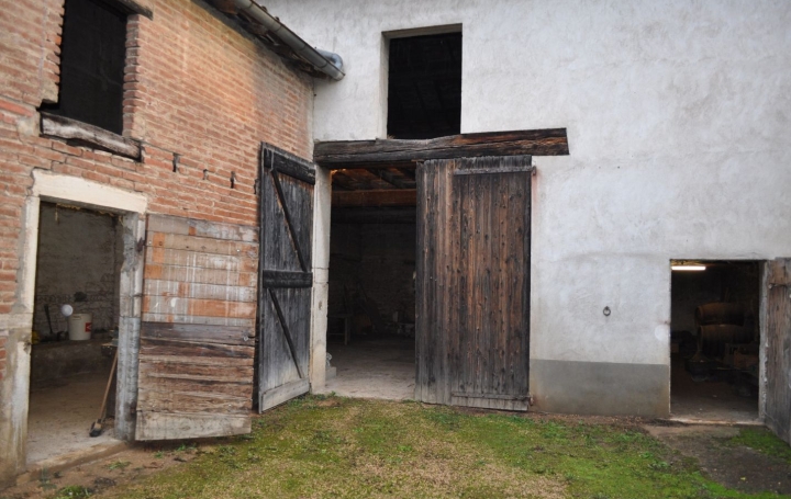 Maison MONTMERLE-SUR-SAONE (01090)  132 m2 158 000 € 