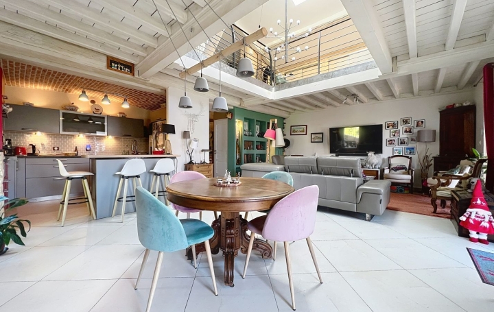 Maison LUCENAY (69480)  192 m2 568 000 € 