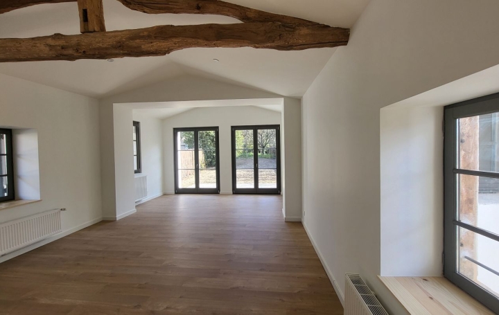 Maison CHASSELAY (69380)  136 m2 630 000 € 
