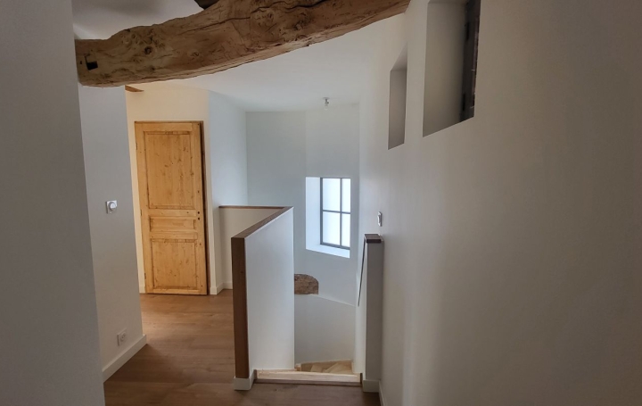 Maison CHASSELAY (69380)  136 m2 630 000 € 