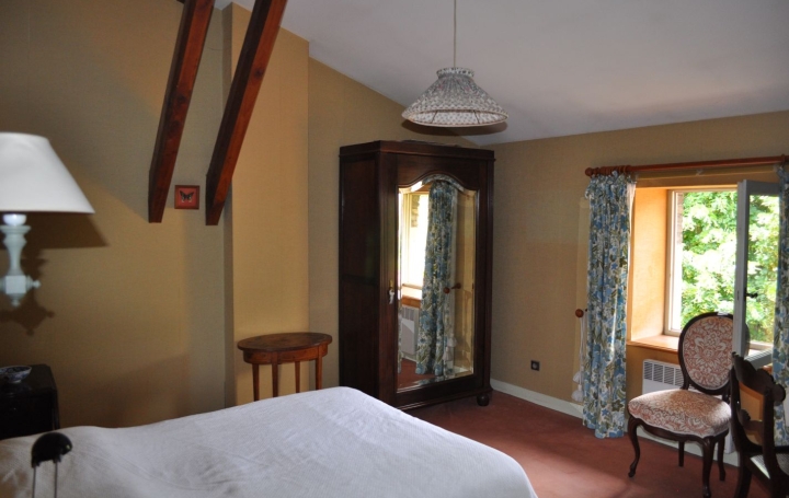 Maison LUCENAY (69480)  242 m2 595 000 € 