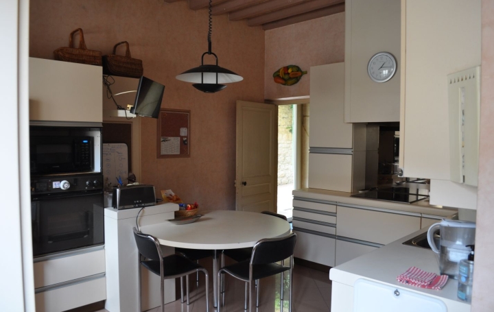 Maison LUCENAY (69480)  242 m2 595 000 € 