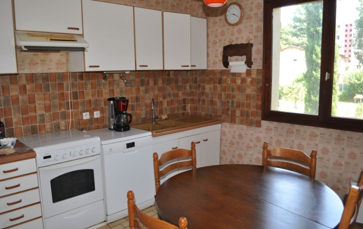 Maison VILLEFRANCHE-SUR-SAONE (69400)  114 m2 356 000 € 