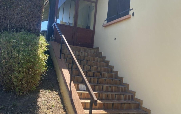 Maison VILLEFRANCHE-SUR-SAONE (69400)  114 m2 356 000 € 