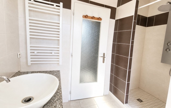 5 Pièces ARNAS (69400)  100 m2 259 000 € 