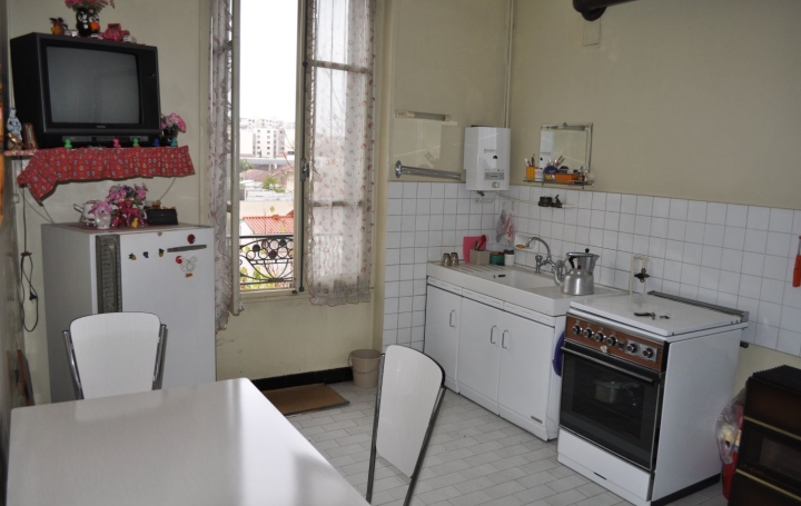 1 Pièce VILLEURBANNE (69100)  35 m2 105 000 € 