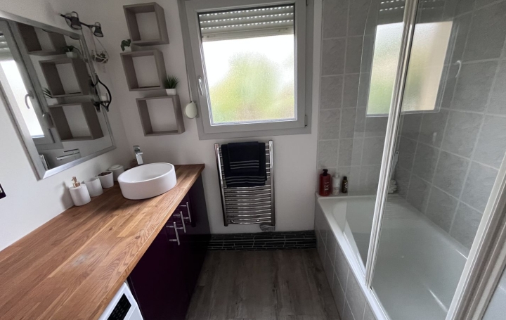 3 Pièces ANSE (69480)  66 m2 225 000 € 