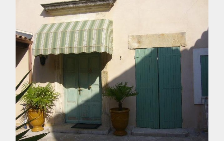 Réseau Immo-diffusion : Immeuble  BOUILLARGUES  458 m2 1 009 000 € 