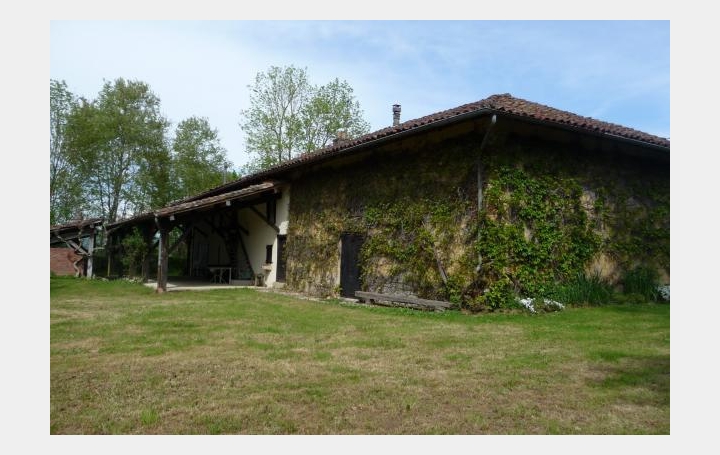 Réseau Immo-diffusion : Propriété  TREFFORT-CUISIAT  223 m2 223 000 € 