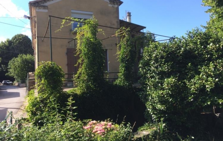 Réseau Immo-diffusion : Propriété  CHAMBORIGAUD  150 m2 148 000 € 