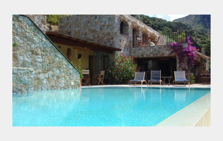 Réseau Immo-diffusion : Villa  ZILIA  180 m2 790 000 € 