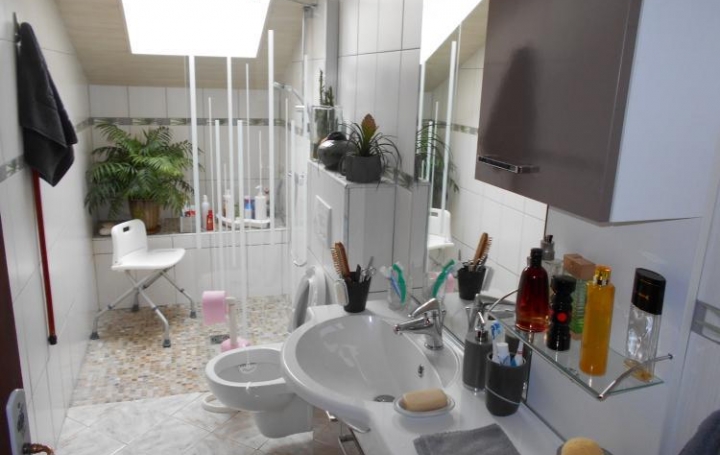 Réseau Immo-diffusion : Maison de village  TREVENANS  120 m2 185 000 € 