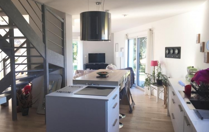 Réseau Immo-diffusion : Villa  FRANS  125 m2 395 000 € 