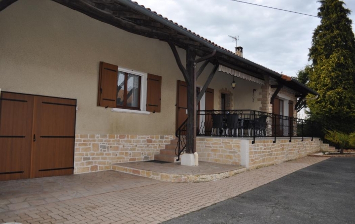 Réseau Immo-diffusion : Maison  SAINT-ETIENNE-SUR-CHALARONNE  116 m2 250 000 € 