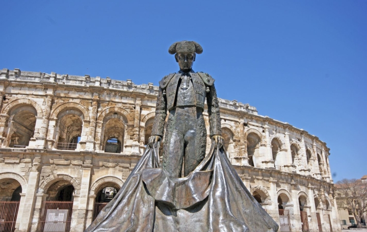 Immeuble NIMES (30000)  230 m2 379 800 € 