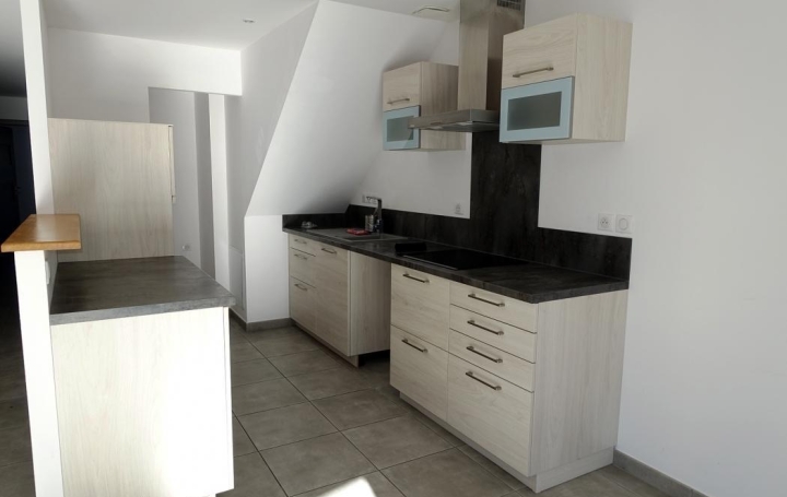 Maison GIGNAC (34150)  85 m2 1 200 € 