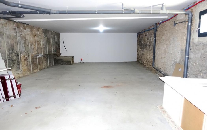 Maison GIGNAC (34150)  85 m2 1 200 € 