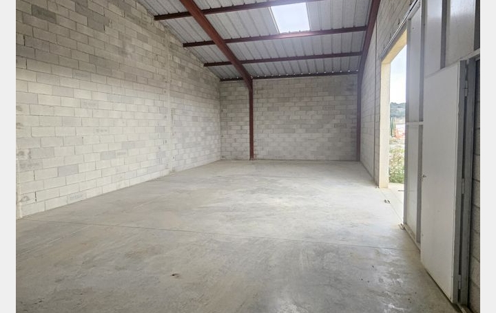 Garage SAINT-BAUZILLE-DE-LA-SYLVE (34230)  93 m2 650 € 