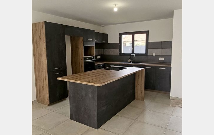 Villa SAINT-ANDRE-DE-SANGONIS (34725)  94 m2 1 172 € 