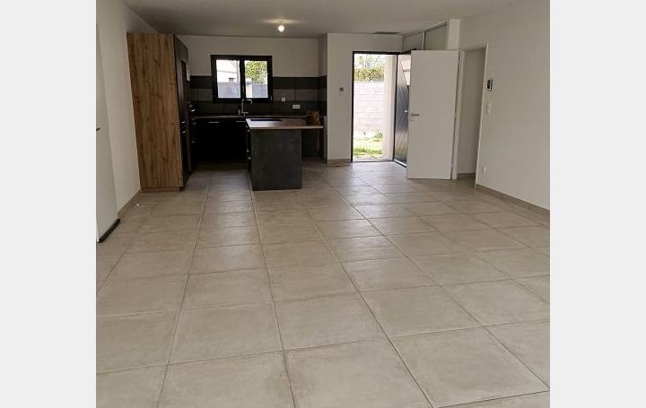 Villa SAINT-ANDRE-DE-SANGONIS (34725)  94 m2 1 172 € 