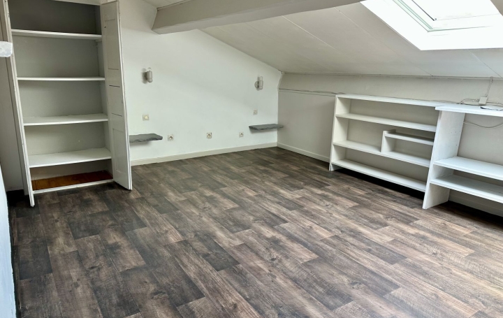 Maison de ville SAINT-ANDRE-DE-SANGONIS (34725)  75 m2 693 € 