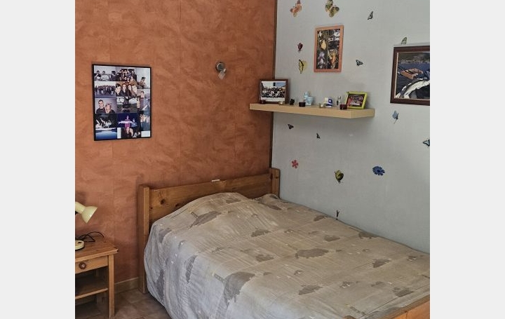 Villa OCTON (34800)  117 m2 1 250 € 