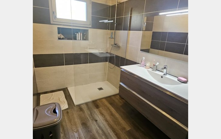 Villa OCTON (34800)  117 m2 1 250 € 