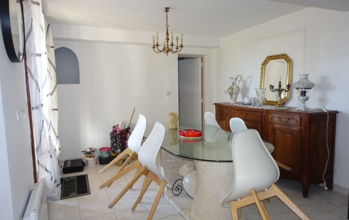 3 Pièces SAINT-JEAN-DE-FOS (34150)  81 m2 750 € 