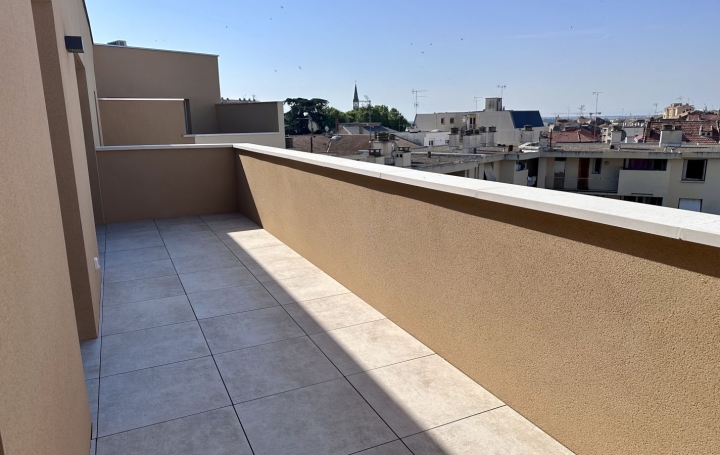 3 Pièces BEZIERS (34500)  61 m2 945 € 