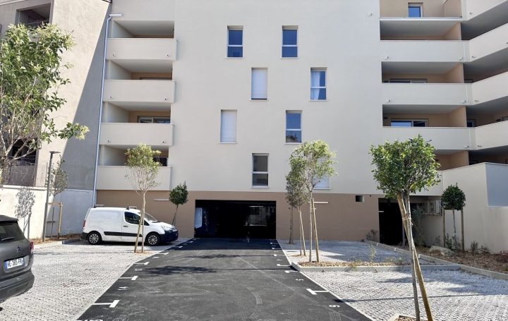 3 Pièces BEZIERS (34500)  61 m2 945 € 