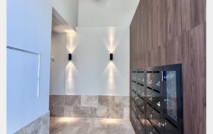 3 Pièces BEZIERS (34500)  61 m2 945 € 
