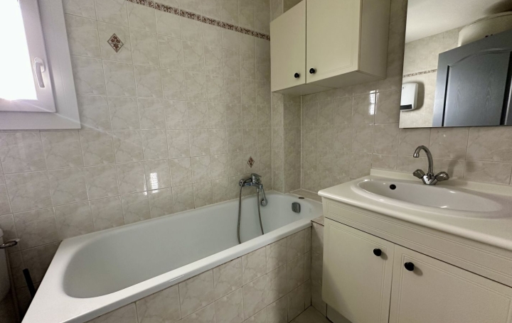 3 Pièces GIGNAC (34150)  68 m2 730 € 