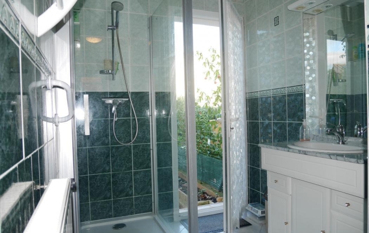 Villa GIGNAC (34150)  100 m2 347 000 € 