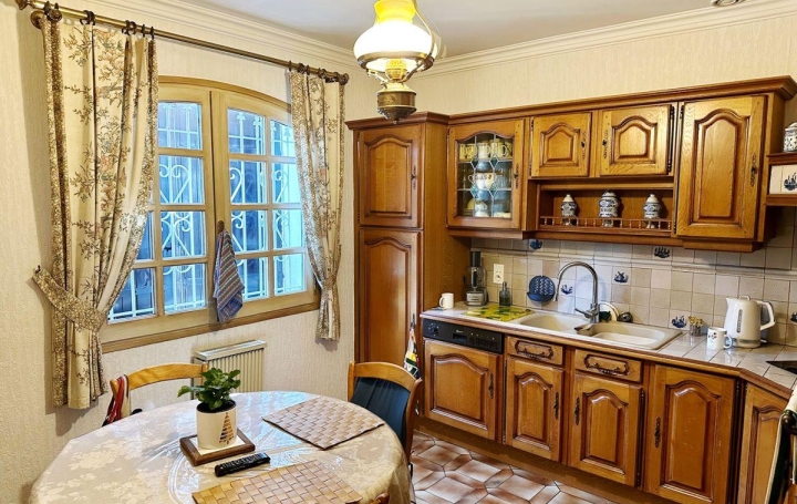 Villa GIGNAC (34150)  139 m2 676 000 € 